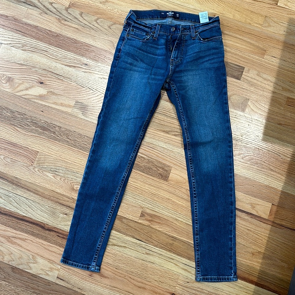 Hollister brand new never worn skinny jeans size 26x 30